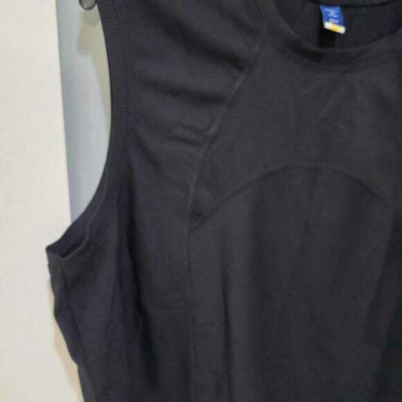 Old Navy Active Crop Tank Top Black 3X Plus Size Workout Athleisure Lightweight - Picture 6 of 8